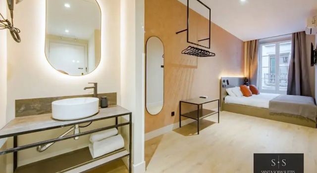Santa Sofia Suites, Забронировать Хостел Мадрид Провинция Мадрид, рядом с Дом-музей Лопе де Вега