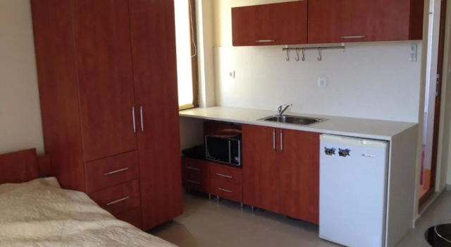 Апартаменты Цокольный этаж c 1 комнатой с балконом Apartments Primorsko