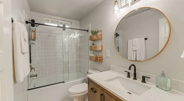 Коттедж Delightful Grants Pass Home With Hot Tub!