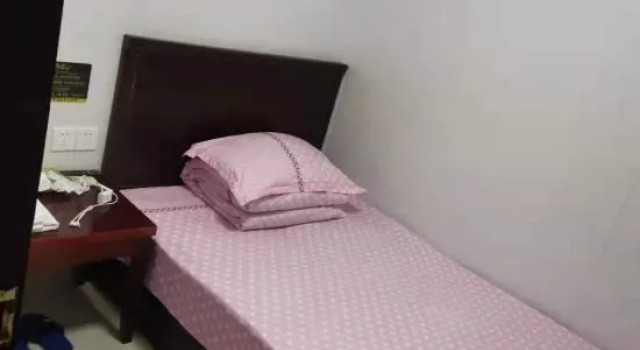 Номер Economy Zhenyuan Hotel