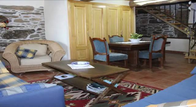 Casa Vixide, Забронировать Отель Отели Лалин с парковкой, Парковка