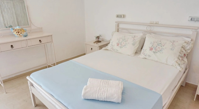 Yialos Studios, Rezerwuj Pensjonat Skala 