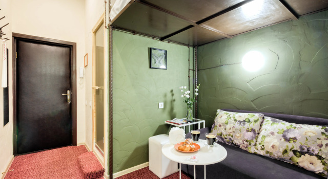 GhOtel На Невском, Забронировать Отель Отели Санкт-Петербурга с парковкой, рядом с Станция метро «Достоевская», Парковка
