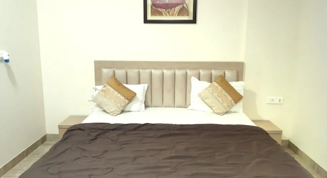 Номер Deluxe с балконом Arista Service Apartments Kalanagar