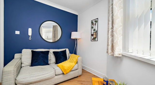 Четырёхместные апартаменты Stay In Cardiff Canton St. John's Court Apartment