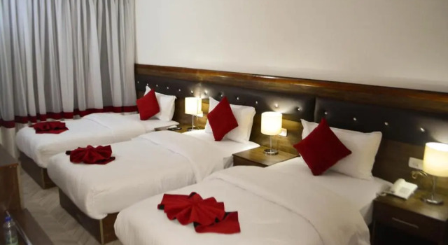 Standardowy trzyosobowy pokój Corner View Hotel – Petra