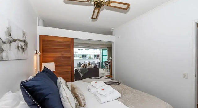 Premium 1BR Apartment at Princes Wharf