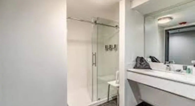 Номер Classic Four Points by Sheraton Greensboro Airport