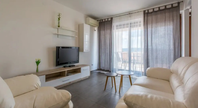 Apartments Azzaro