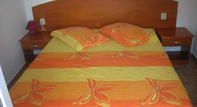 Apartment Jelena, Prenota Appartamento Hotel a Isole Quarnerine con parcheggio, Parcheggio