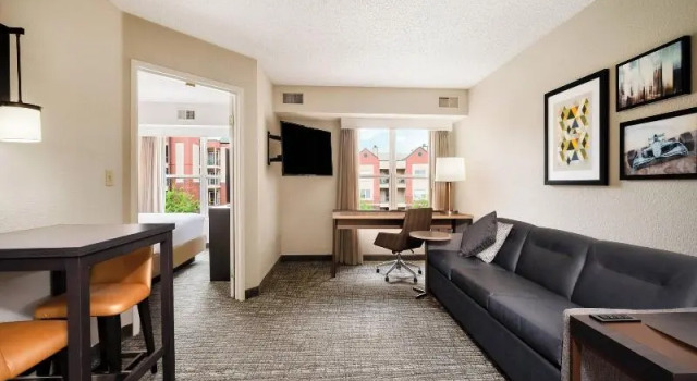 Люкс c 1 комнатой с красивым видом из окна Residence Inn Indianapolis Downtown on the Canal