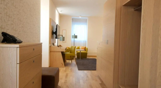 Полулюкс Restaurant & Hotel Einhorn