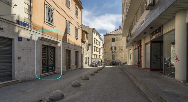 Luxury apartment Toni with patio in the heart of Split, Prenota Appartamento Splitska 