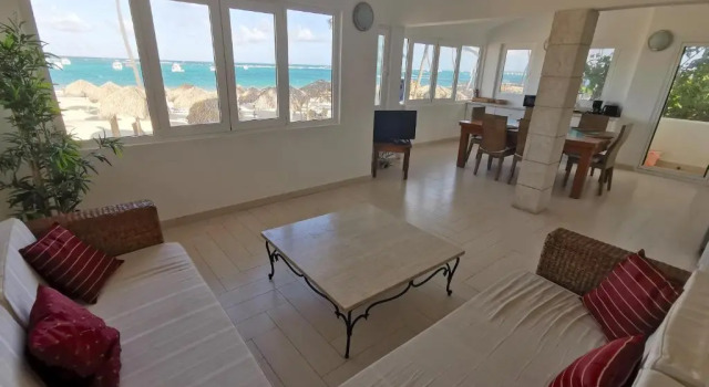 Вилла рядом с пляжем Tropical Villas at Los Corales Beach