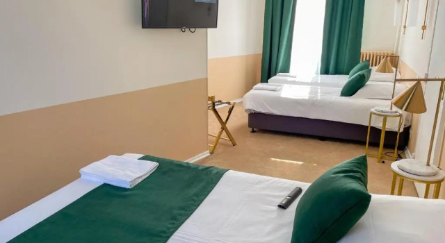 Четырёхместный номер Standard Grand Hôtel Saint-Aignan