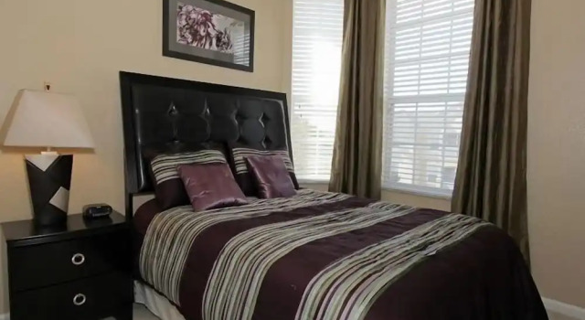Beautiful 3 Bedroom 2 Bath Condo with a View, Book Hotel Celebration 
