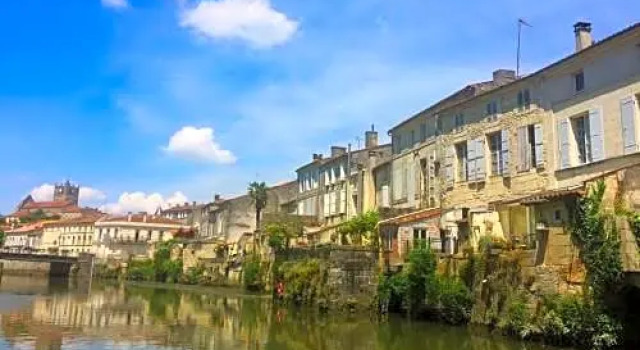 De charme et d'eau, Book Hotel Saint-Savinien Charente-Maritime