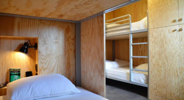 Кровать в общем номере (мужской номер) Eklo Hotels Lille