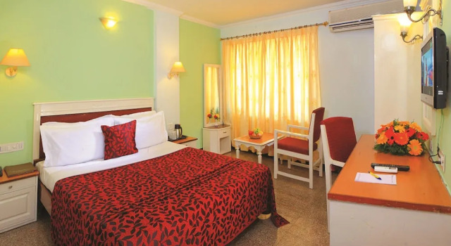 Двухместный номер Standard Hotel Excellency