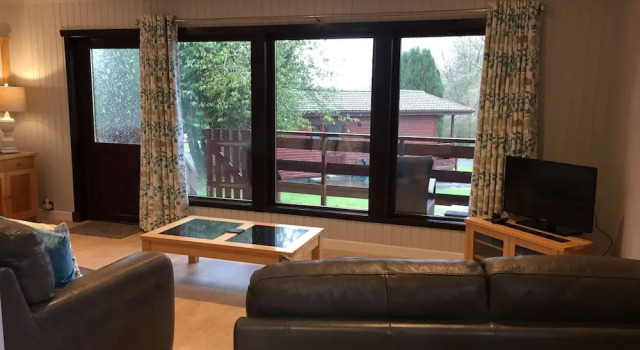 Primrose Lodge 7 with Hot Tub (H 2014) 57555, Book Hotel Minnigaff Scotland