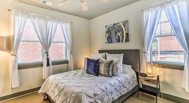 Dwtn Condo 4 Blocks to The Wilmington Riverwalk!, Забронировать Отель Уилмингтон Северная Каролина, рядом с Live Oak Bank Pavilion