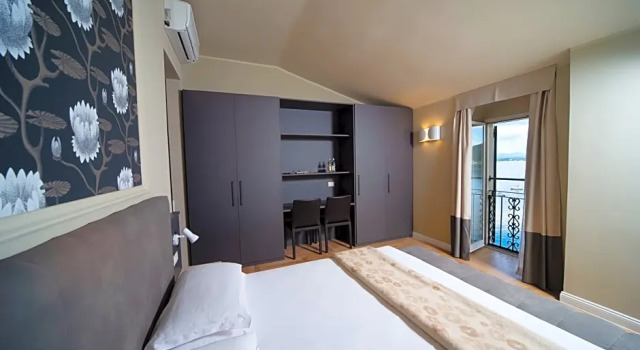 Номер Deluxe с видом на озеро Hotel Villa Paradiso