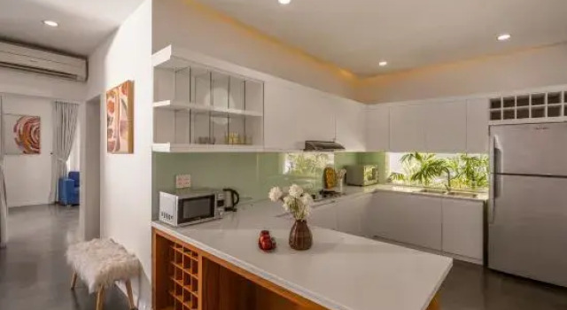 Serene 4BR Villa w/ Private Pool & Near the Beach, Prenota Villa Hotel a Da Nang con parcheggio, Parcheggio
