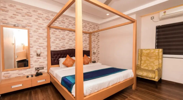 OYO 3363 near Sarat Bose Road, Prenota Hotel Calcutta 