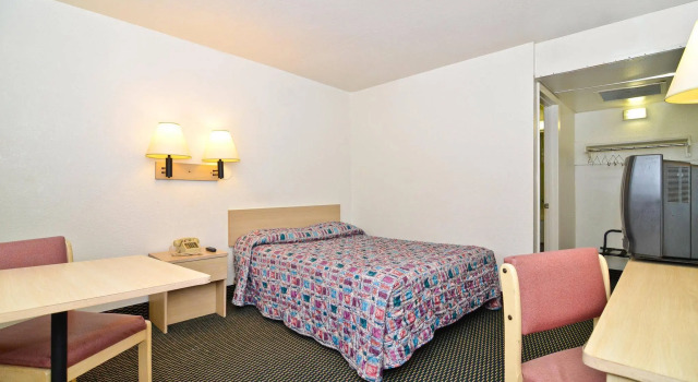 Budget Inn, Prenota Hotel Hotel a Missouri con parcheggio, Parcheggio