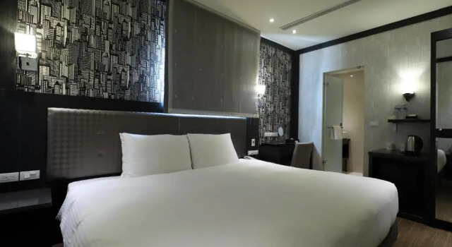 Run of House J-HOTEL