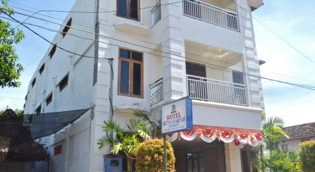 Hotel Setya Syariah, Varaa Hotelli Hotellit keskustassa Madiun, hotellit keskustassa Madiun, Aamiainen