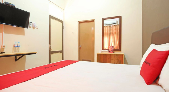 RedDoorz near Pojok Beteng Prawirotaman, Boek Hotel Mergangsan Timuran