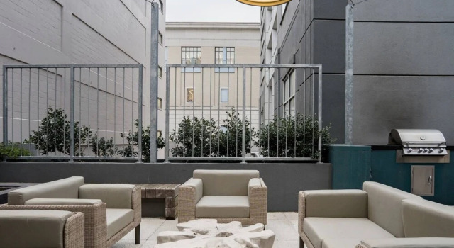 Nashville's #1 Location 2BR/2BATH - Free Parking - Music City! (CH1), Забронировать Отель Отели Нэшвилл 3 звезды, рядом с Downtown Presbyterian Church, 3*