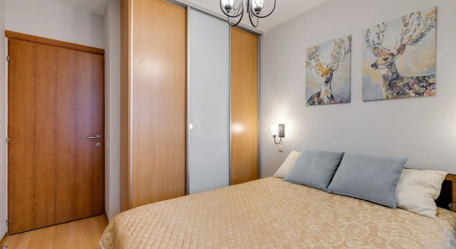 Simply Comfort - Spacious Apartment 10 min to Metro, Reserva ahora Apartamento Otradnoie , cerca de Otradnoie