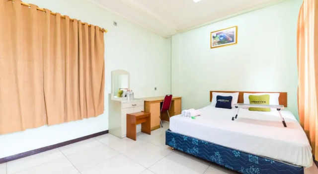 Номер Deluxe Urbanview Hotel Bartu Moh Toha Bandung by RedDoorz