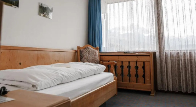 Одноместный номер Classic Hotel Vier Jahreszeiten