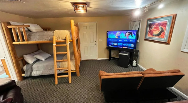 Четырёхместный люкс Paiute Trails Inn