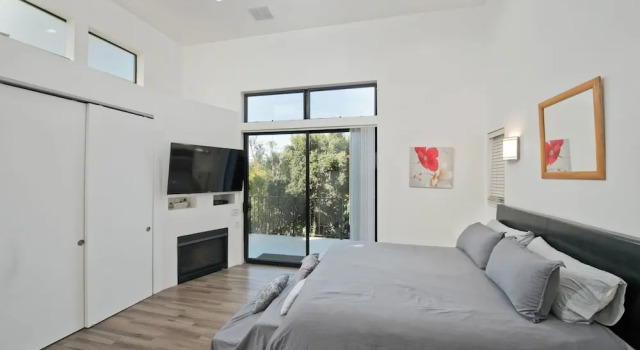 Коттедж 2nd Story Masterpiece In Venice Beach 4 Bedroom Home by RedAwning