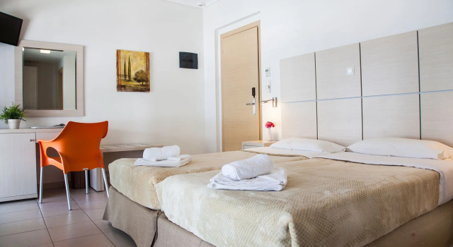 Hotel Mavridis, Book Hotel Flogita 