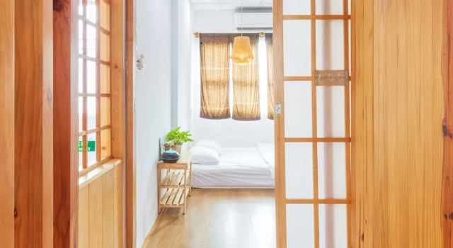 Двухместный номер Standard с балконом HOSTIE SAIGON [WANDERLUST Home]