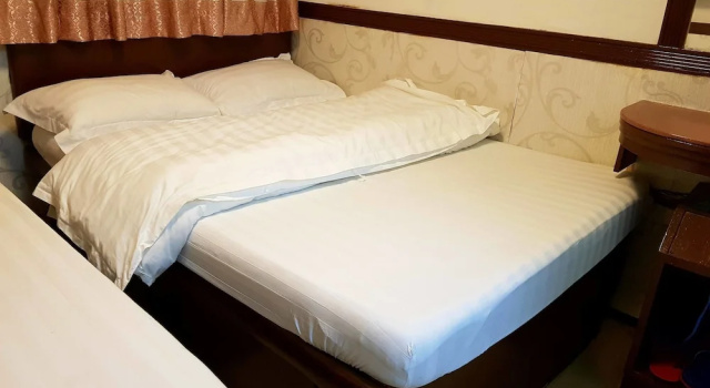 Трёхместный семейный номер Standard Astronauts Hotel