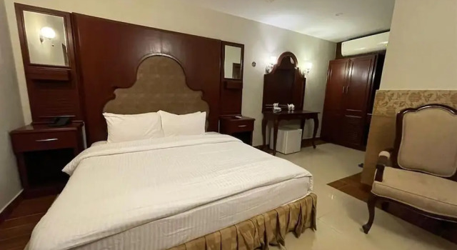 Al Noor Hotel Multan