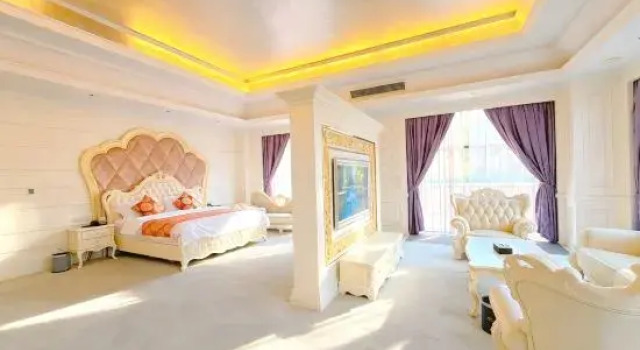 Люкс Presidential Huafeng Peacock Lake Hotel & Resort