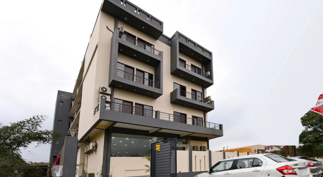 Hotel Metro Stays-Couple Friendly