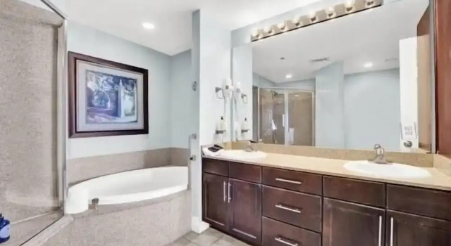 Номер Standard Laketown Wharf 338 3 Bedroom Condo