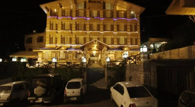 JJ by VIVAAN RESORTS Kullu, Забронировать Курортный отель Отели штата Химачал-Прадеш 4 звезды, 4*