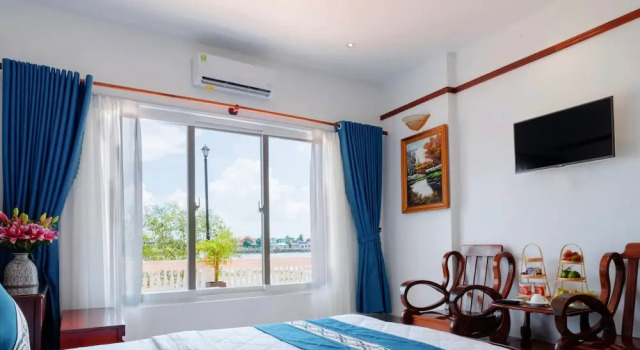 CHUONG DUONG HOTEL, Забронировать Отель Отели Митхо с бассейном, Бассейн