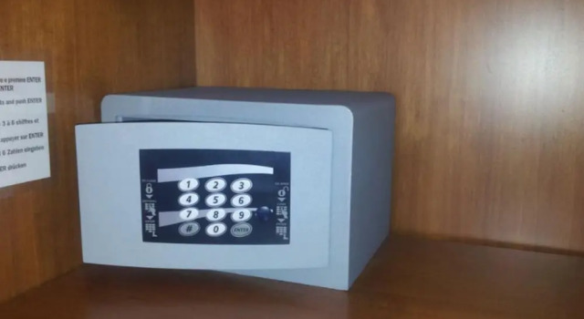 Трёхместный номер Standard с балконом Hotel Montecarlo