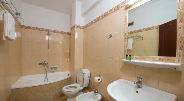 Одноместный номер Standard с балконом Sunset Hotel