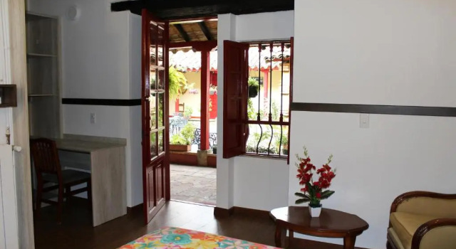 Полулюкс Hotel Cacique Real